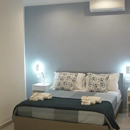 E Beb Kiss Under The Moon